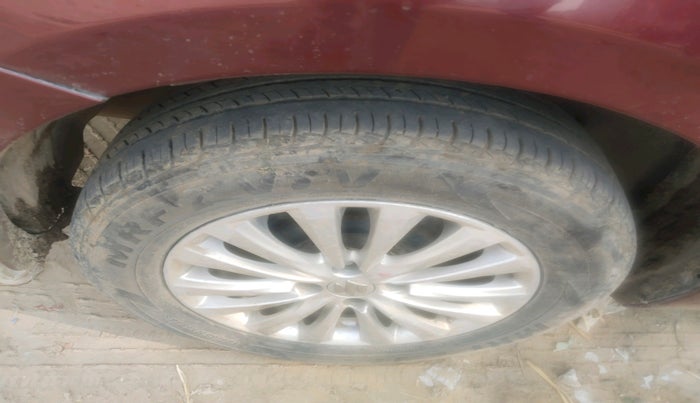 2015 Maruti Ciaz ZXI, Petrol, Manual, 84,054 km, tyre
