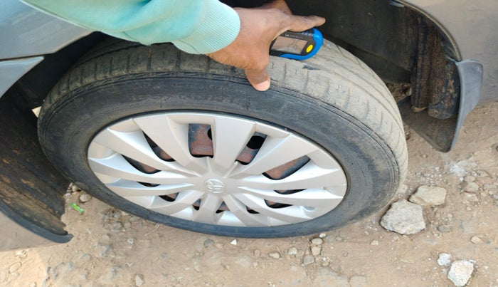 2015 Toyota Etios G, Petrol, Manual, 34,951 km, tyre