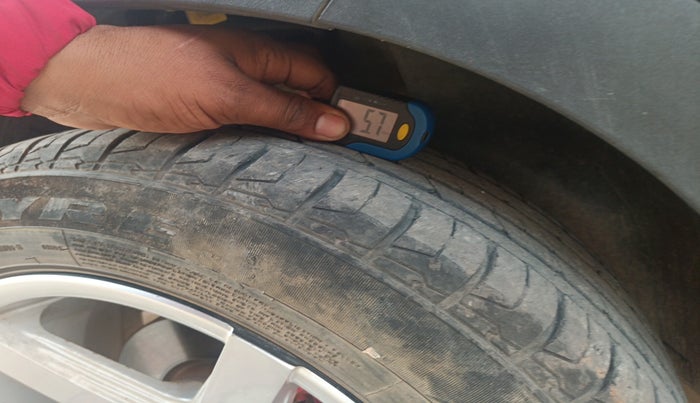 2023 Hyundai VENUE S(O) 1.2, Petrol, Manual, 10,150 km, tyre