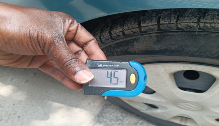 2010 Maruti Ritz VXI GENUS, Petrol, Manual, 49,538 km, tyre