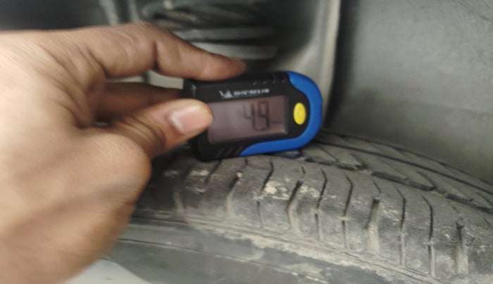 2011 Tata Indica V2 DLS, Diesel, Manual, 1,00,000 km, tyre