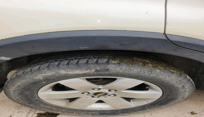 2011 Chevrolet Captiva LTZ AWD AT, Diesel, Automatic, 1,82,384 km, tyre