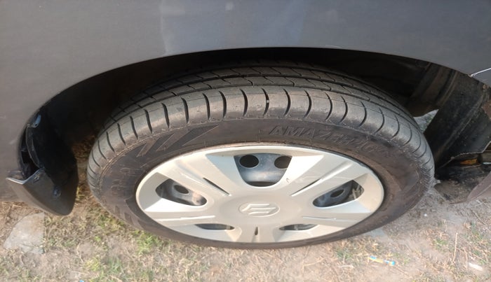 2014 Maruti Wagon R 1.0 VXI, Petrol, Manual, 97,469 km, tyre