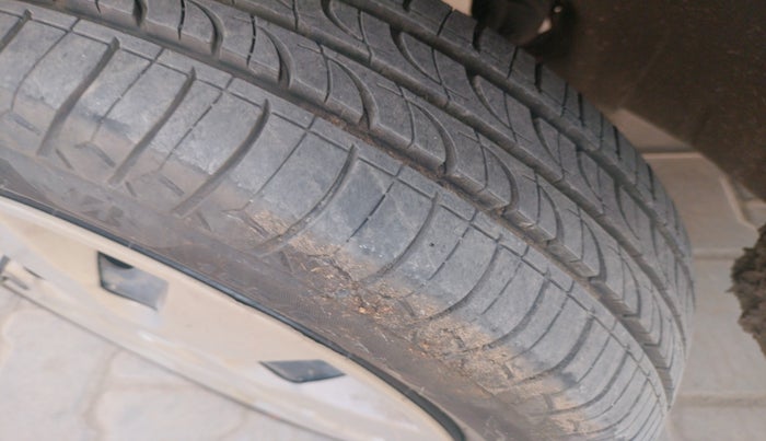 2016 Maruti Alto K10 VXI, Petrol, Manual, 69,169 km, tyre