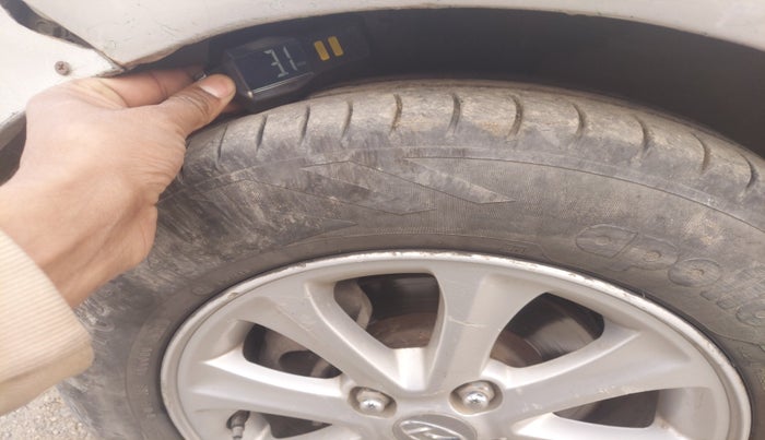 2016 Hyundai Grand i10 ASTA 1.2 KAPPA VTVT, Petrol, Manual, 1,00,281 km, tyre