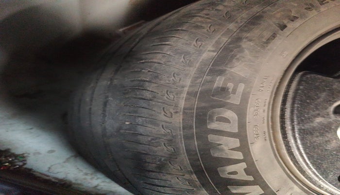 2023 Maruti BREZZA LXI S- CNG, Petrol, Manual, 38,859 km, tyre