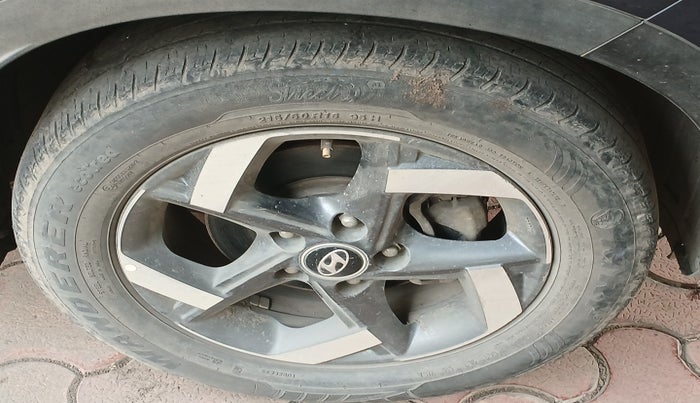 2019 Hyundai VENUE SX 1.4 CRDI, Diesel, Manual, 97,367 km, tyre