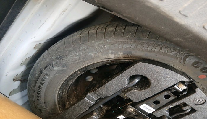 2022 Volkswagen TAIGUN TOPLINE 1.0 TSI AT, Petrol, Automatic, 33,350 km, tyre