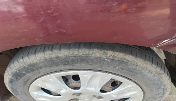 2015 Honda Amaze 1.2L I-VTEC S, Petrol, Manual, 86,722 km, tyre