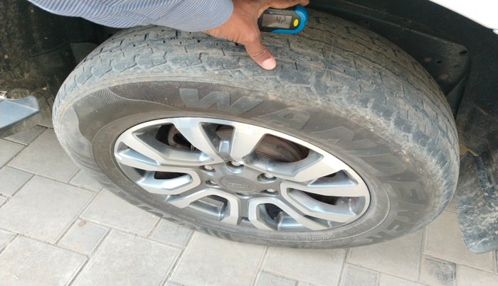 2021 Ford Endeavour TITANIUM PLUS 2.0 4X4 AT SUNROOF, Diesel, Automatic, 1,26,130 km, tyre