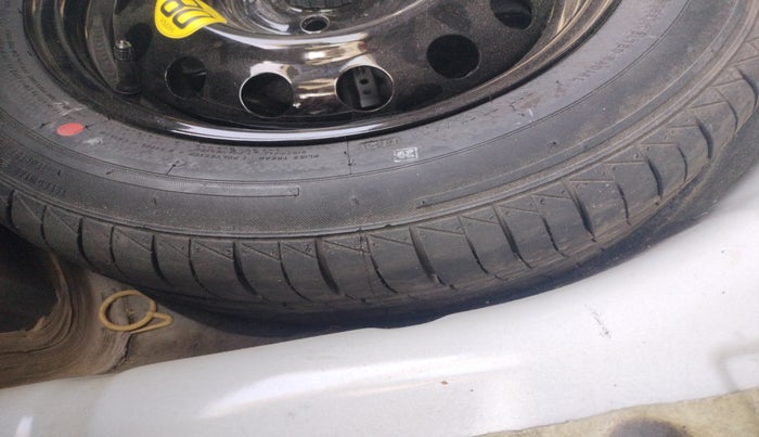 2021 Ford New Figo TITANIUM 1.2 PETROL MT, Petrol, Manual, 40,839 km, tyre