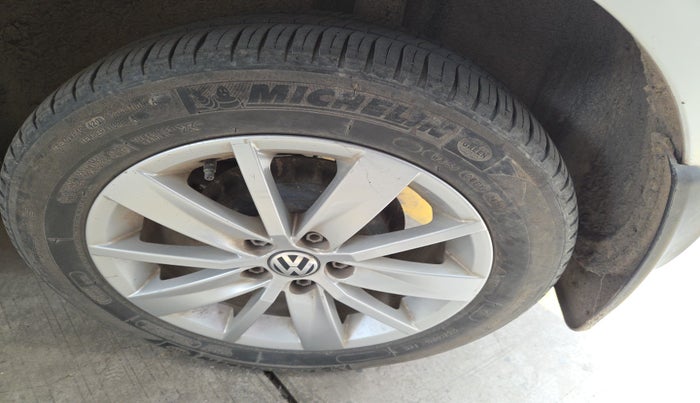 2014 Volkswagen Polo HIGHLINE1.5L, Diesel, Manual, 56,215 km, tyre