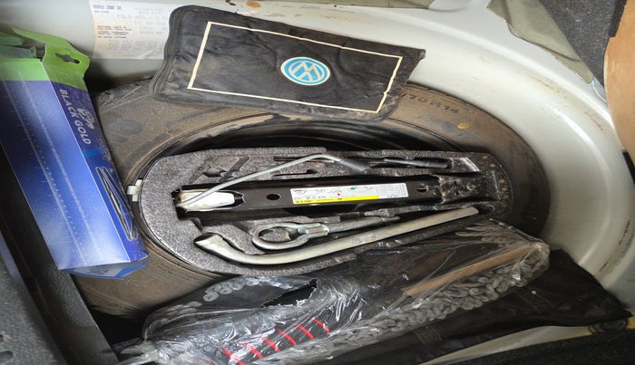 2014 Volkswagen Polo HIGHLINE1.5L, Diesel, Manual, 56,215 km, tyre