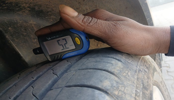 2024 Volkswagen TAIGUN HIGHLINE 1.0 TSI MT, Petrol, Manual, 19,976 km, tyre