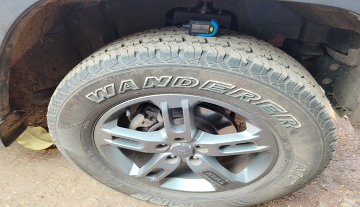 2022 Mahindra Thar LX PETROL HT 4WD AT, Petrol, Automatic, 9,852 km, tyre