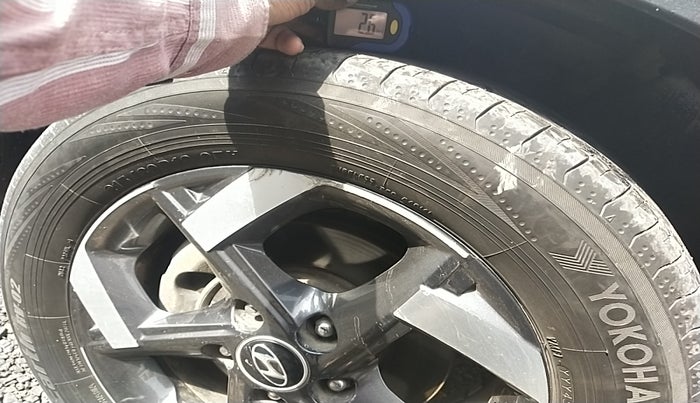 2020 Hyundai VENUE SX 1.5 CRDI, Diesel, Manual, 1,27,023 km, tyre