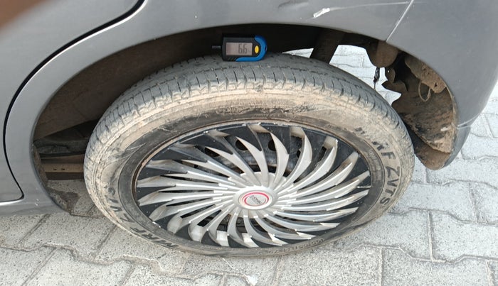 2013 Maruti Wagon R 1.0 VXI, Petrol, Manual, 97,324 km, tyre