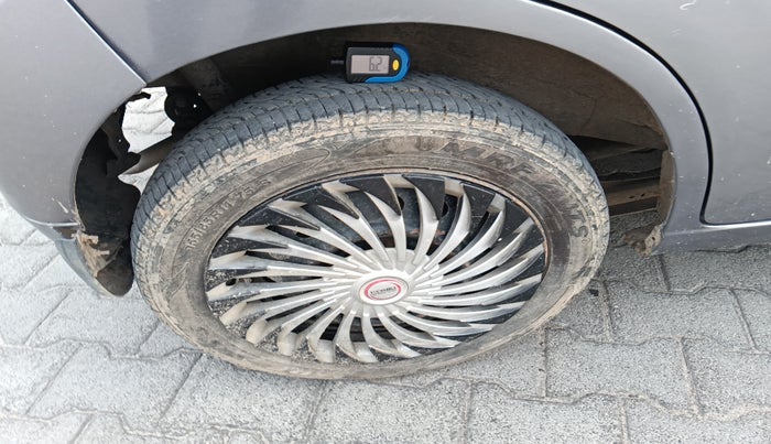 2013 Maruti Wagon R 1.0 VXI, Petrol, Manual, 97,324 km, tyre