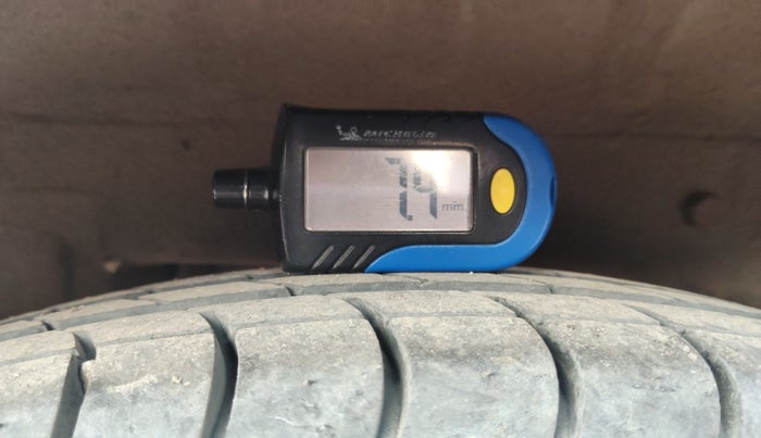 2020 Maruti Alto LXI, Petrol, Manual, 1,77,832 km, tyre