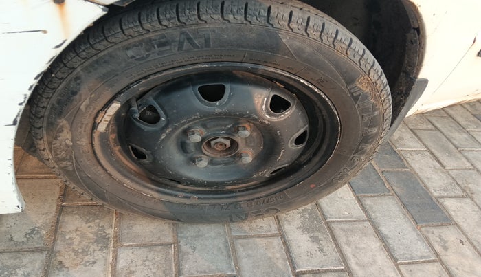 2010 Maruti Zen Estilo LXI, Petrol, Manual, 57,034 km, tyre