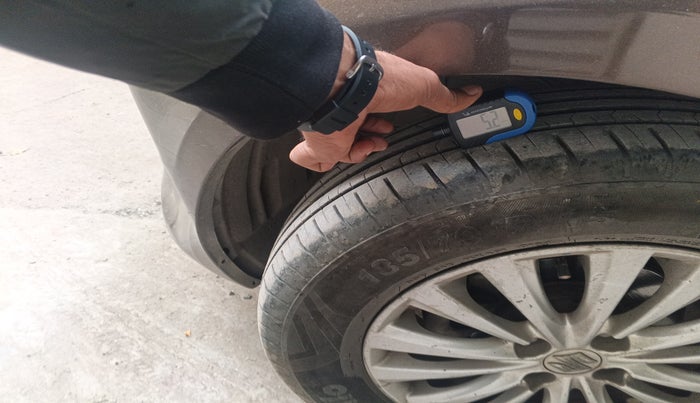 2014 Maruti Ciaz ZXI, Petrol, Manual, 1,07,308 km, tyre