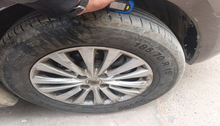 2014 Maruti Ciaz ZXI, Petrol, Manual, 1,07,308 km, tyre