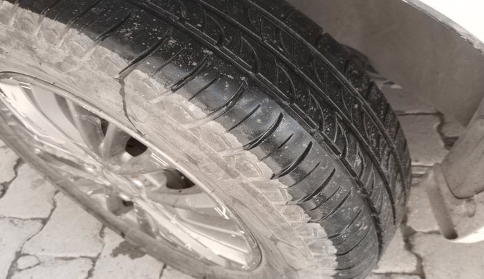 2019 Maruti Ertiga ZXI+ SHVS, Petrol, Manual, 90,732 km, tyre