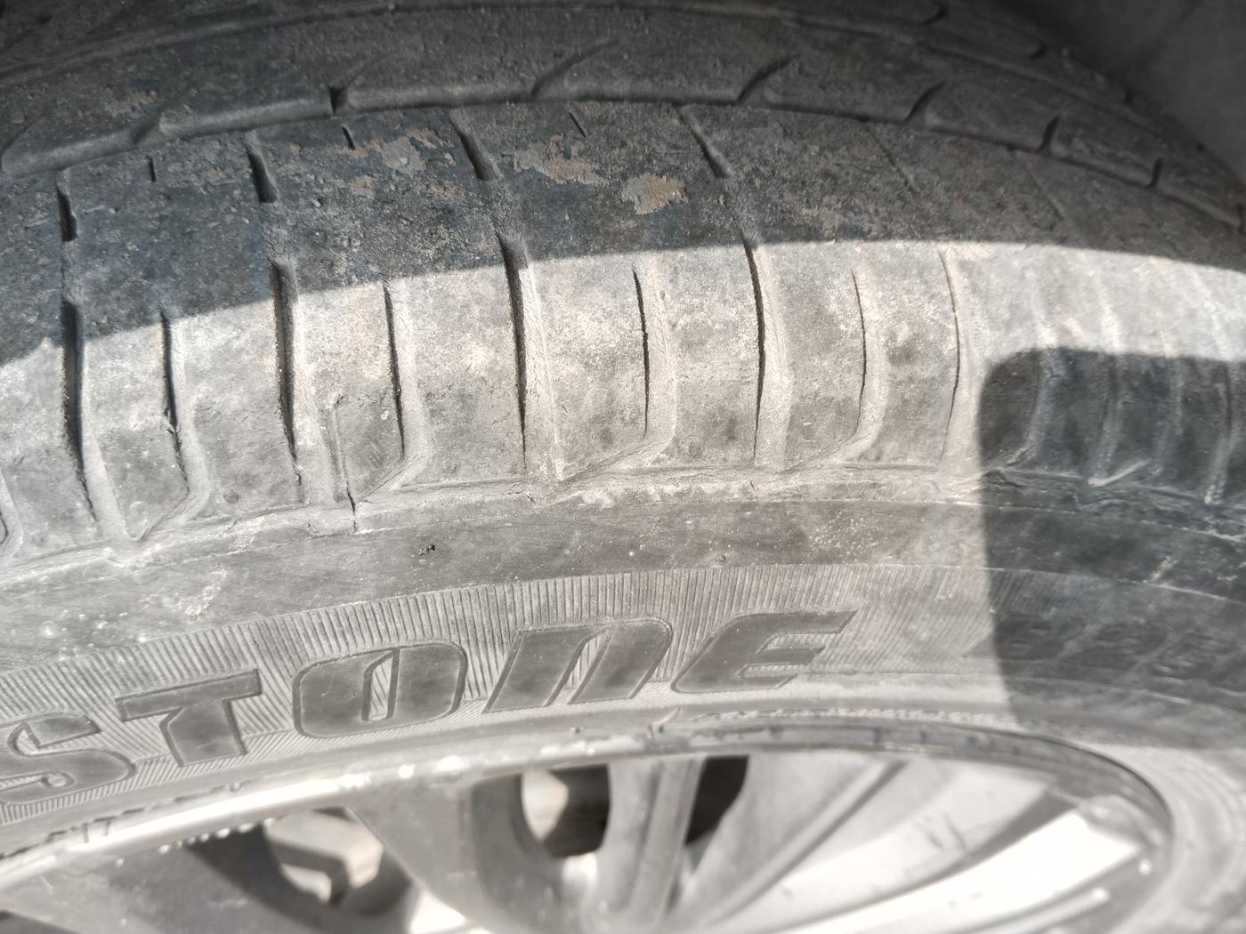 2019 Maruti Ertiga ZXI+ SHVS, Petrol, Manual, 90,732 km, tyre