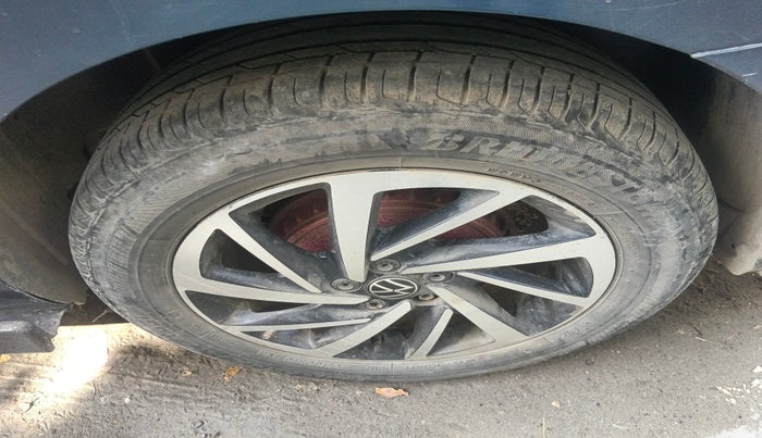 2023 Volkswagen VIRTUS TOPLINE TSI 1.0 MT, Petrol, Manual, 50,575 km, tyre