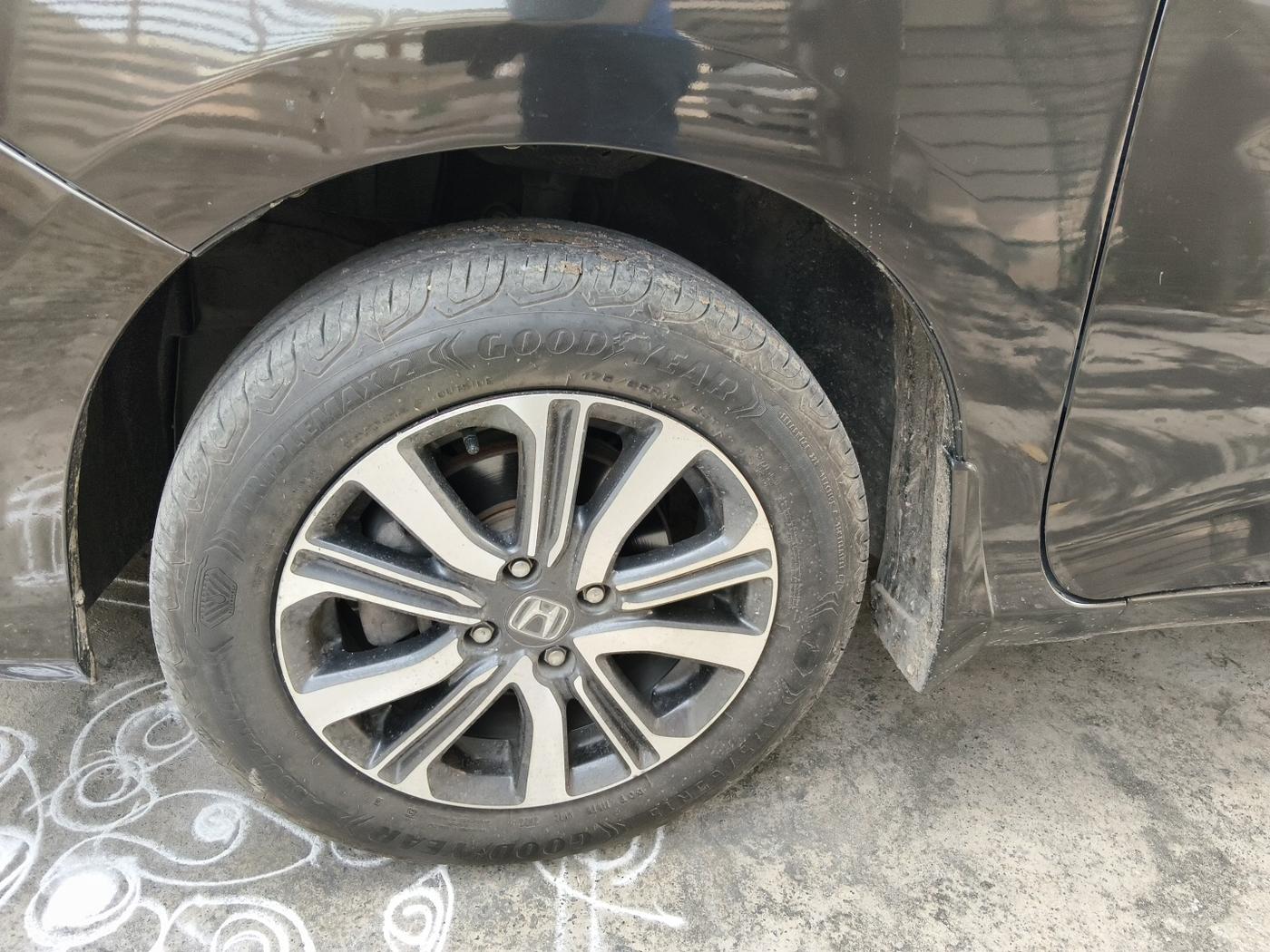 2017 Honda City 1.5L I-VTEC V MT, Petrol, Manual, 68,014 km, tyre