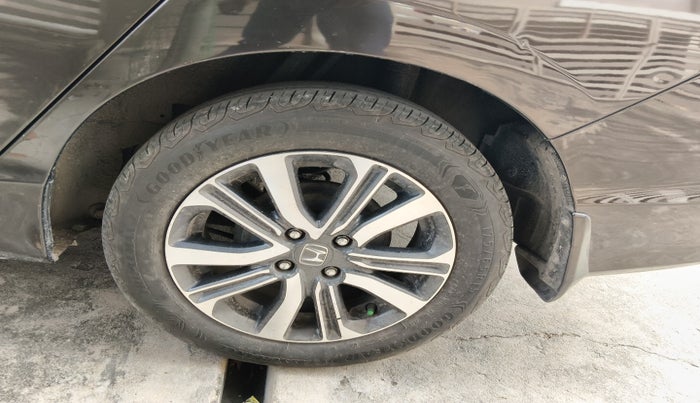 2017 Honda City 1.5L I-VTEC V MT, Petrol, Manual, 68,014 km, tyre