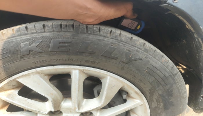 2016 Mahindra Kuv100 K8 D 6 STR, Diesel, Manual, 89,089 km, tyre