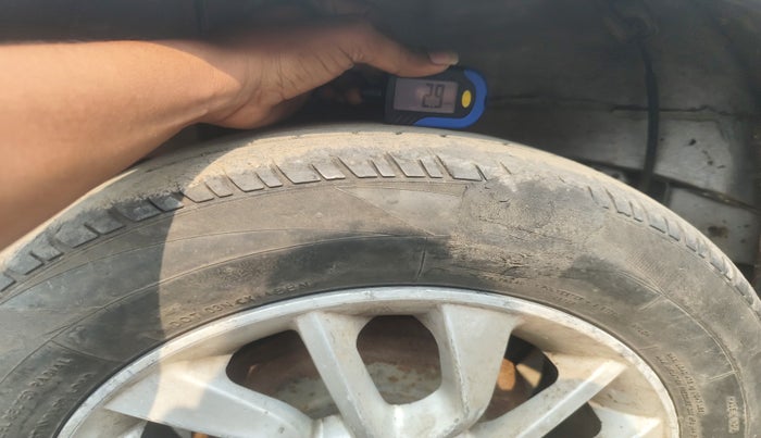 2016 Mahindra Kuv100 K8 D 6 STR, Diesel, Manual, 89,089 km, tyre