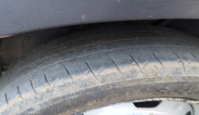 2021 Nissan MAGNITE XE, Petrol, Manual, 82,768 km, tyre