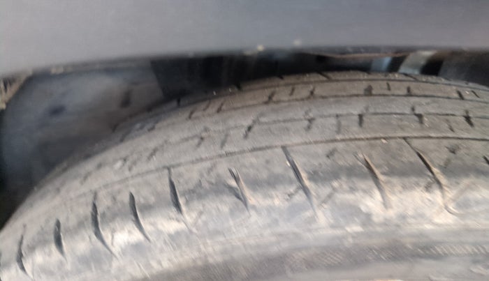 2021 Nissan MAGNITE XE, Petrol, Manual, 82,768 km, tyre