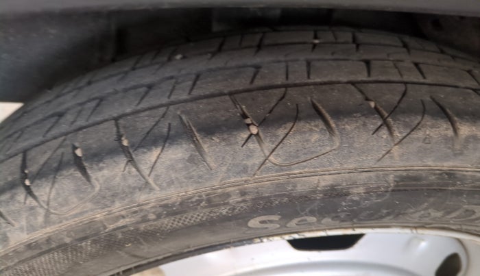 2021 Nissan MAGNITE XE, Petrol, Manual, 82,768 km, tyre