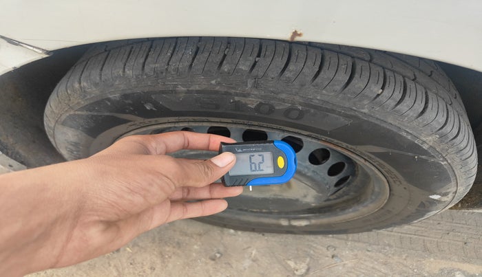 2017 Maruti Baleno DELTA DIESEL 1.3, Diesel, Manual, 2,23,232 km, tyre