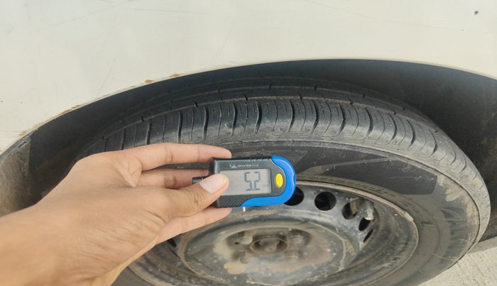 2017 Maruti Baleno DELTA DIESEL 1.3, Diesel, Manual, 2,23,232 km, tyre