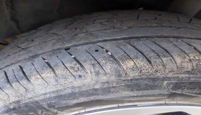 2022 Nissan MAGNITE XE, Petrol, Manual, 21,918 km, tyre