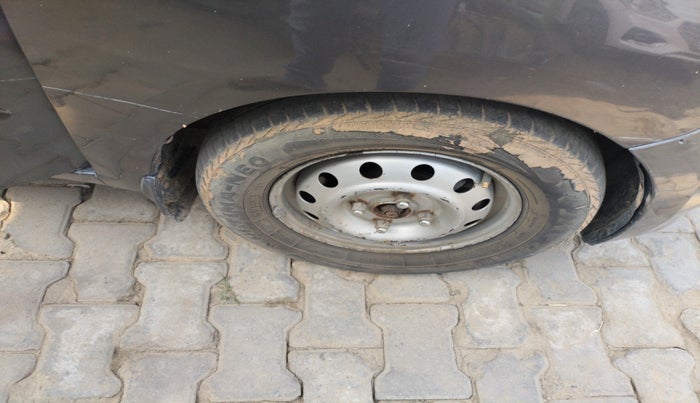 2010 Hyundai i10 ERA 1.1, Petrol, Manual, 83,302 km, tyre