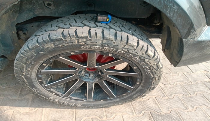 2022 Mahindra Thar LX D 4WD AT CONVERTIBLE, Diesel, Automatic, 41,561 km, tyre