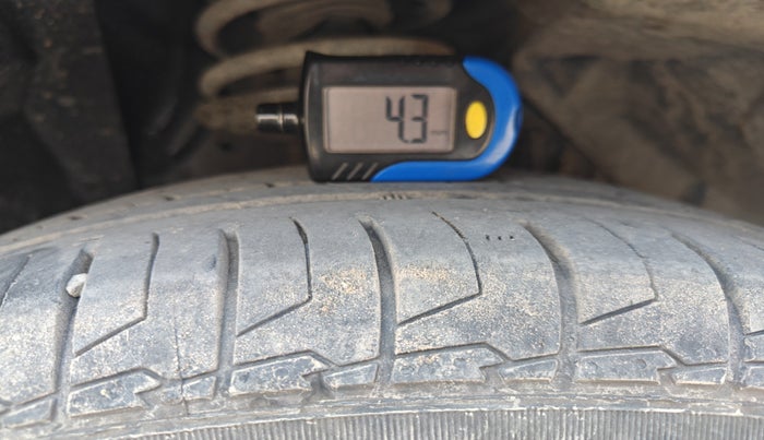 2018 Maruti S Cross ALPHA 1.3, Diesel, Manual, 1,35,714 km, tyre