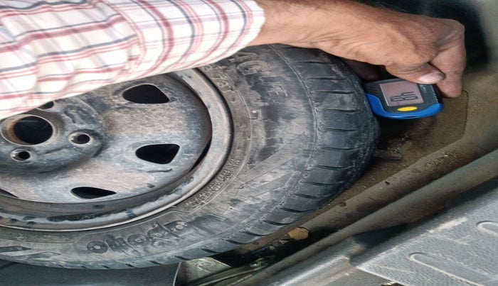 2016 Maruti Alto K10 VXI, Petrol, Manual, 1,24,767 km, tyre