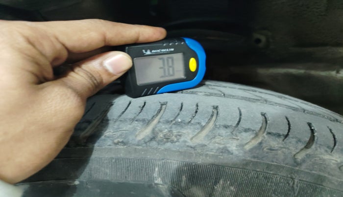 2017 Maruti Swift ZDI, Diesel, Manual, 89,400 km, tyre