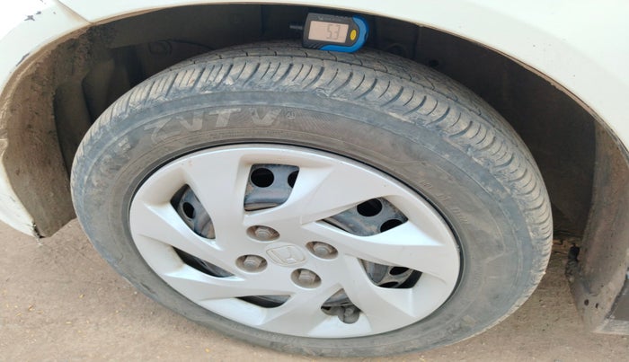 2015 Honda Amaze 1.5L I-DTEC S, Diesel, Manual, 1,35,368 km, tyre