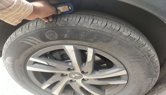 2023 Mahindra XUV700 AX 5 P MT 5 STR, Petrol, Manual, 30,666 km, tyre