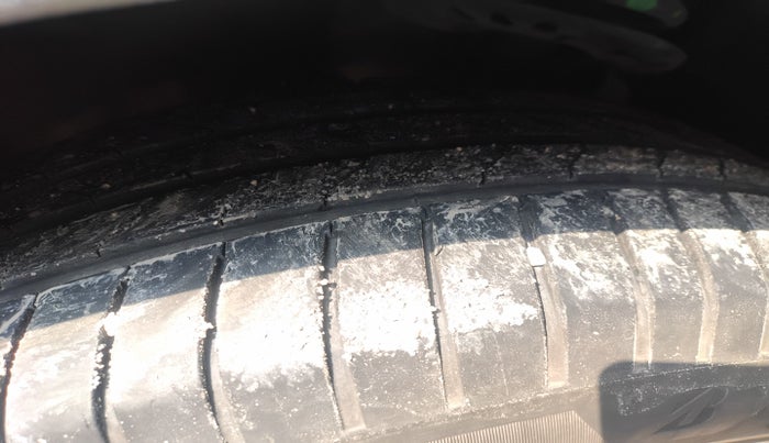 2024 Mahindra XUV700 AX 5 D AT 7 STR, Diesel, Automatic, 24,763 km, tyre