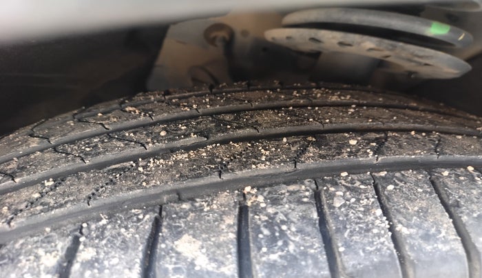 2024 Mahindra XUV700 AX 5 D AT 7 STR, Diesel, Automatic, 24,763 km, tyre