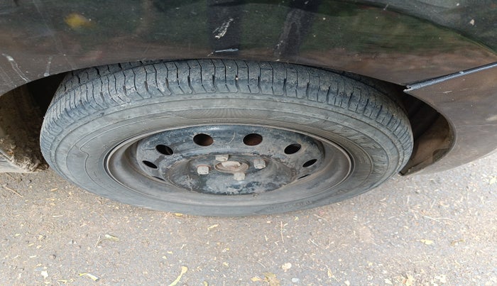 2014 Maruti Celerio VXI AMT, Petrol, Automatic, 1,78,112 km, tyre