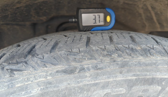 2013 Ssangyong Rexton RX7, Diesel, Automatic, 86,788 km, tyre